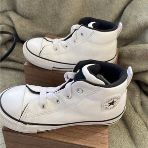Converse Chuck Taylor All Star Leather High Tops - Kids | Color: White | Size: 9